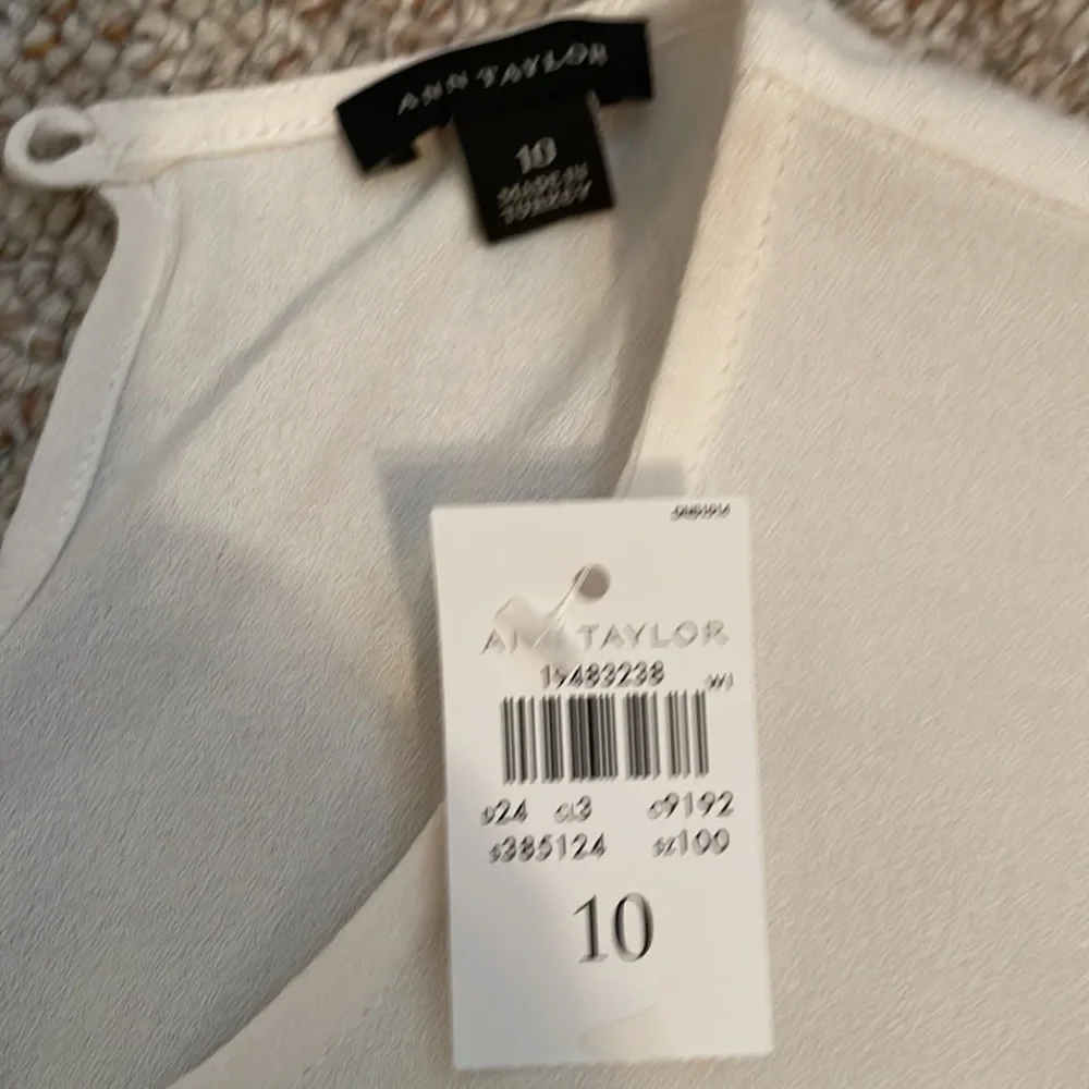 Ann Taylor women’s dress tank top. Size 10. - Picture 2 of 3